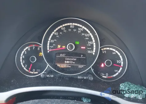 2014 Volkswagen Beetle 2.5L z USA, uszkodzony, nr VIN 3VWJP7AT5EM612259